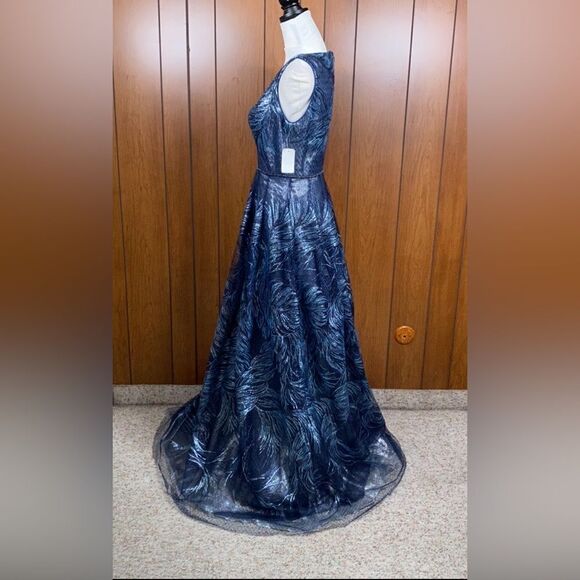 Rene Ruiz Collection Feather Jacquard Fit-&-Flare Gown size 6 - Picture 13 of 15